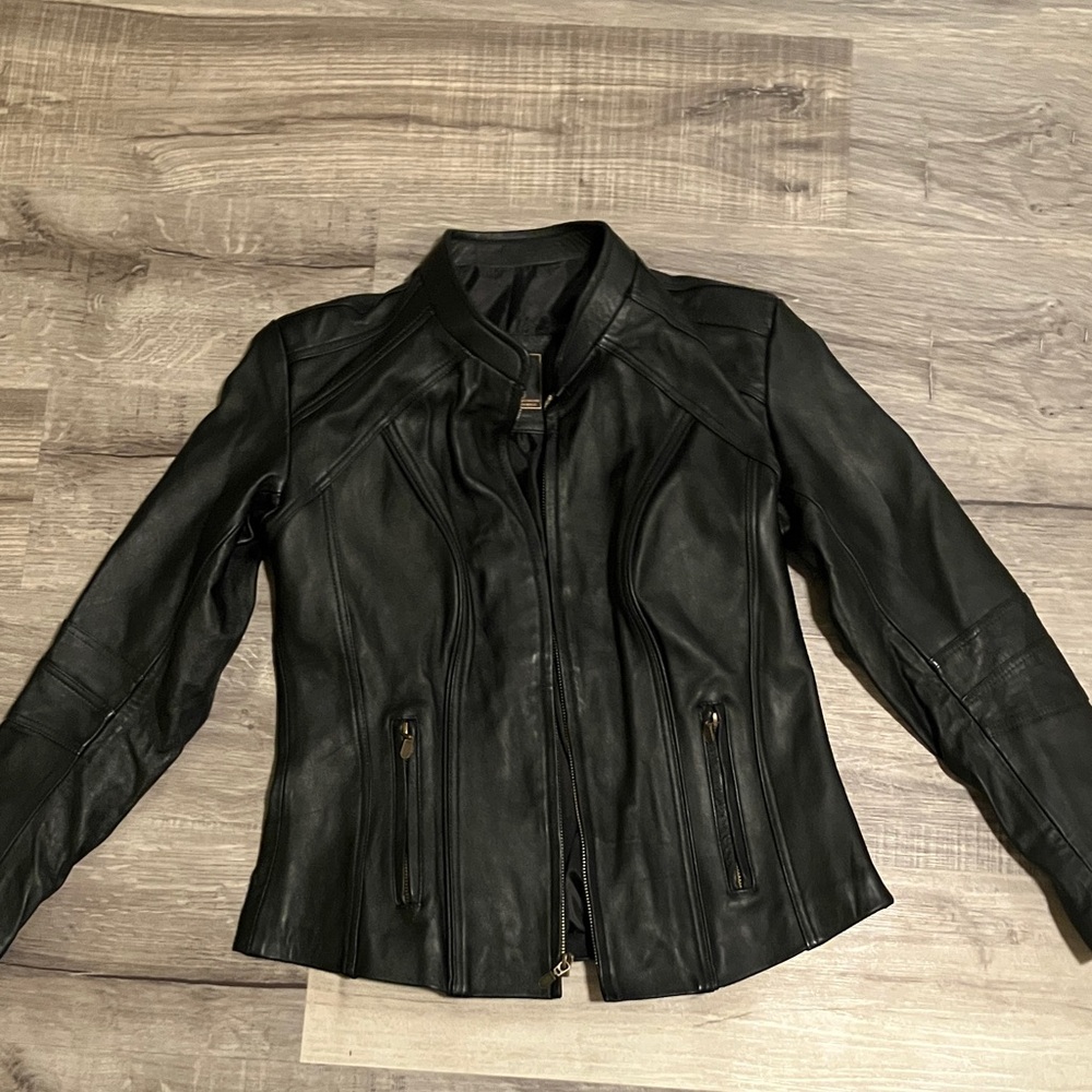 Lion life’s adventures vintage leather jacket great condition